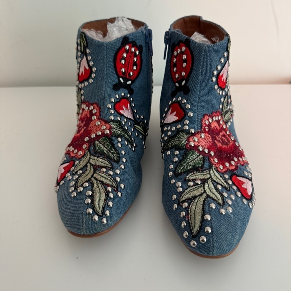 Jeffrey Campbell Embroidered Floral Denim Chambray Ankle Boots 8 - Picture 3 of 9